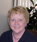 La Presidenta del Comité Profesional de la IFLA, Lynne Rudasill