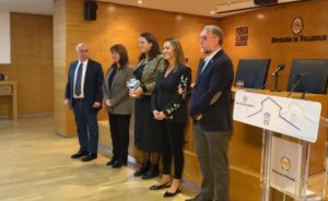 FESABID representatives receiving an award from the Spanish Federation of Local Governments for their work in promoting literacy and inclusion in rural areas