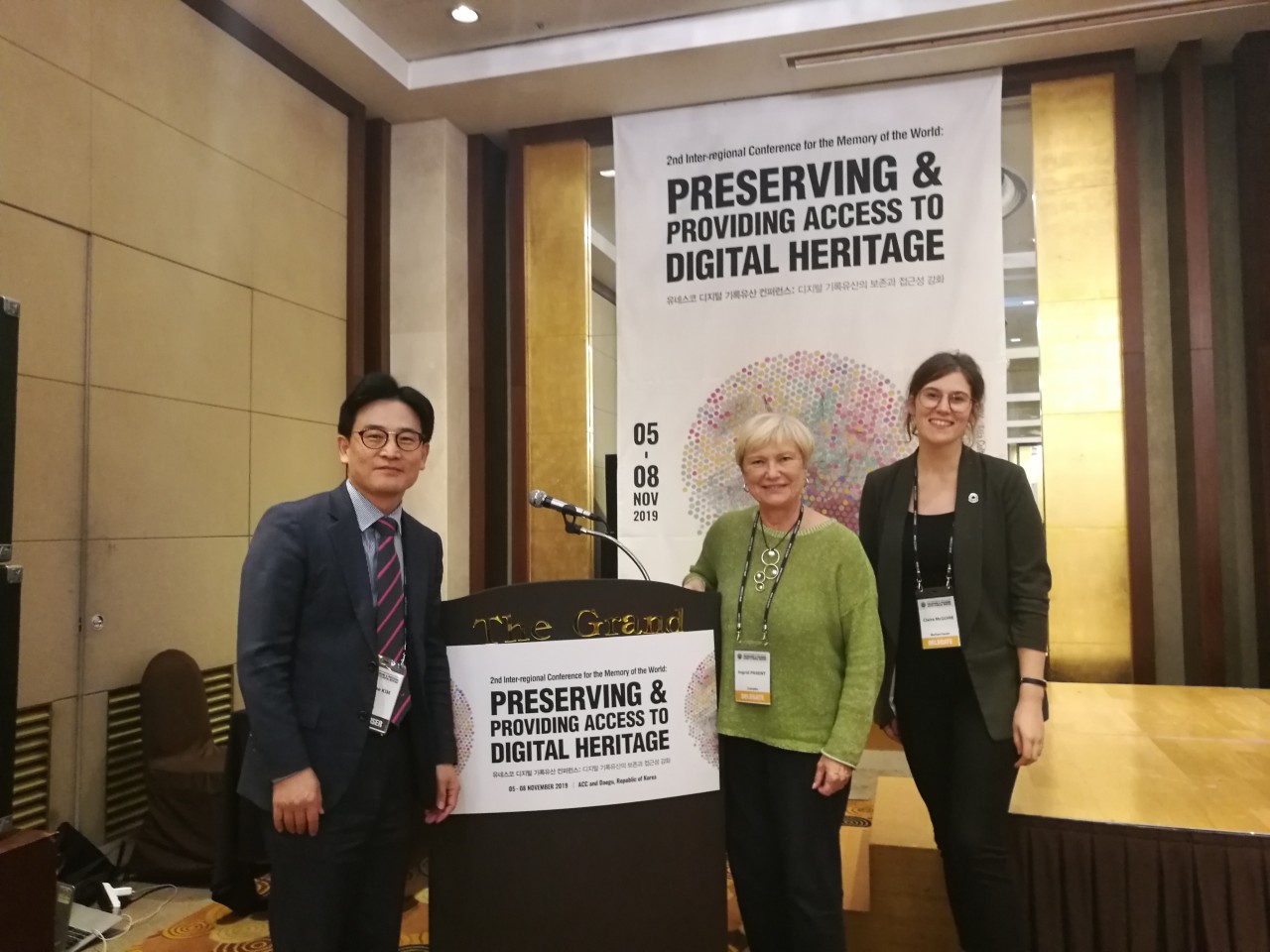 (L to R) Kwibae Kim, chair of Memory of the World Committee for the Asia-Pacific, Ingrid Parent, past IFLA president and UNESCO-PERSIST chair, Claire McGuire, IFLA Policy and Research Officer